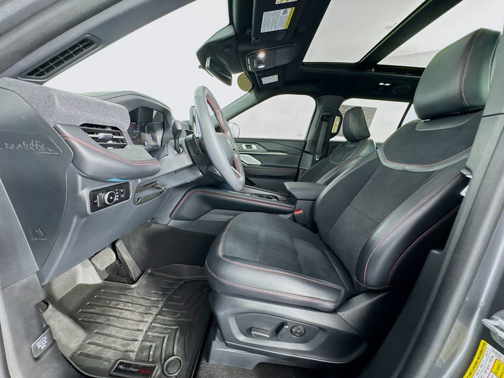 Used 2025 Ford Explorer ST w/ Sun And Sound Package image 15