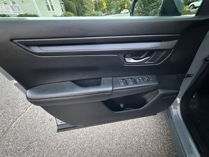 Used 2024 Honda CR-V LX image 32