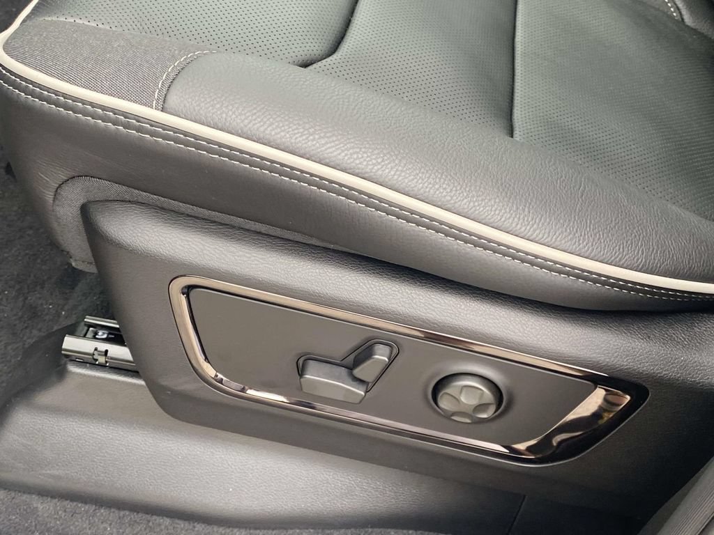 New 2026 RAM 1500 Limited AWD/4WD image 18