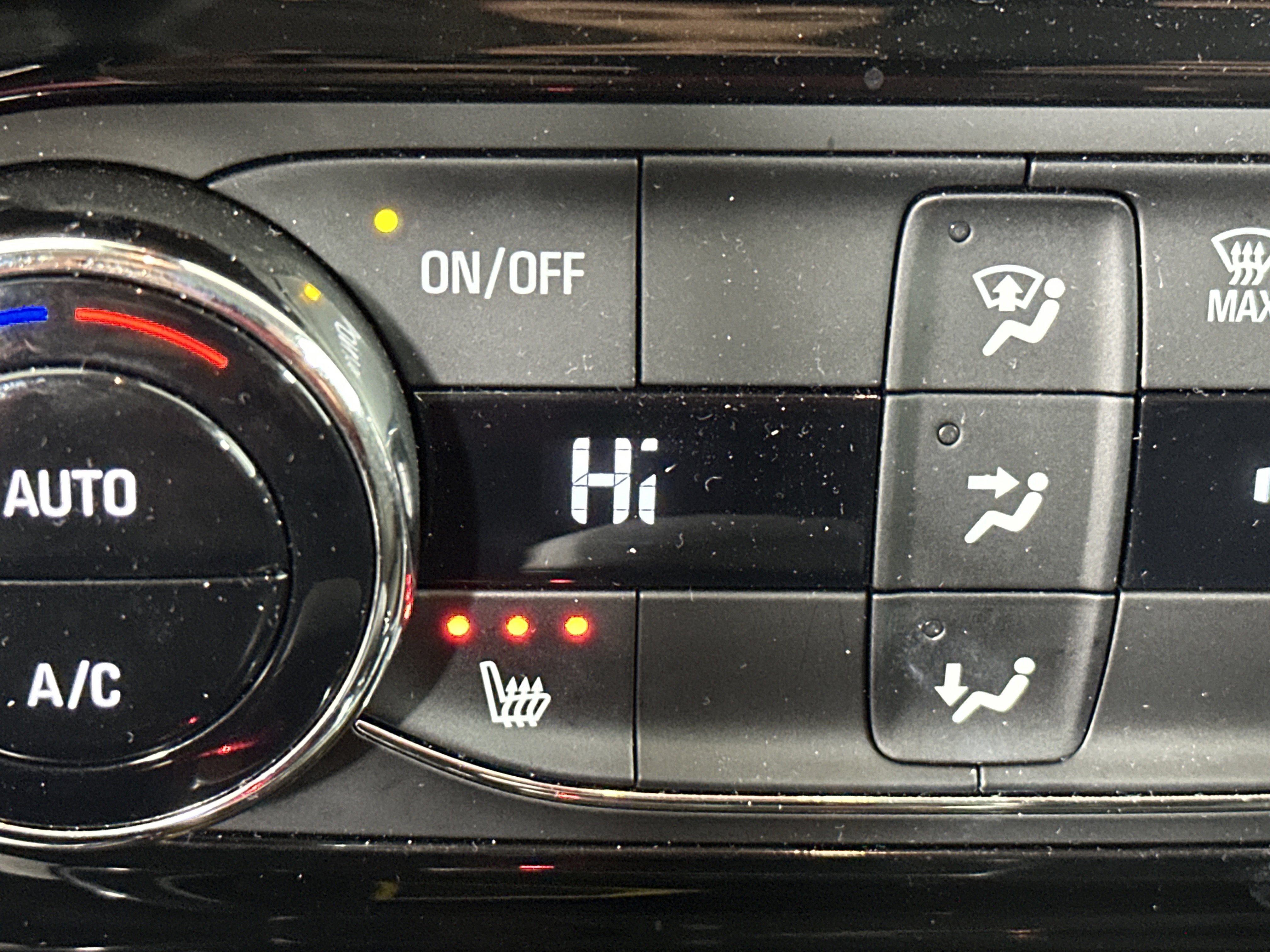 Used 2024 Chevrolet Trax ACTIV image 22