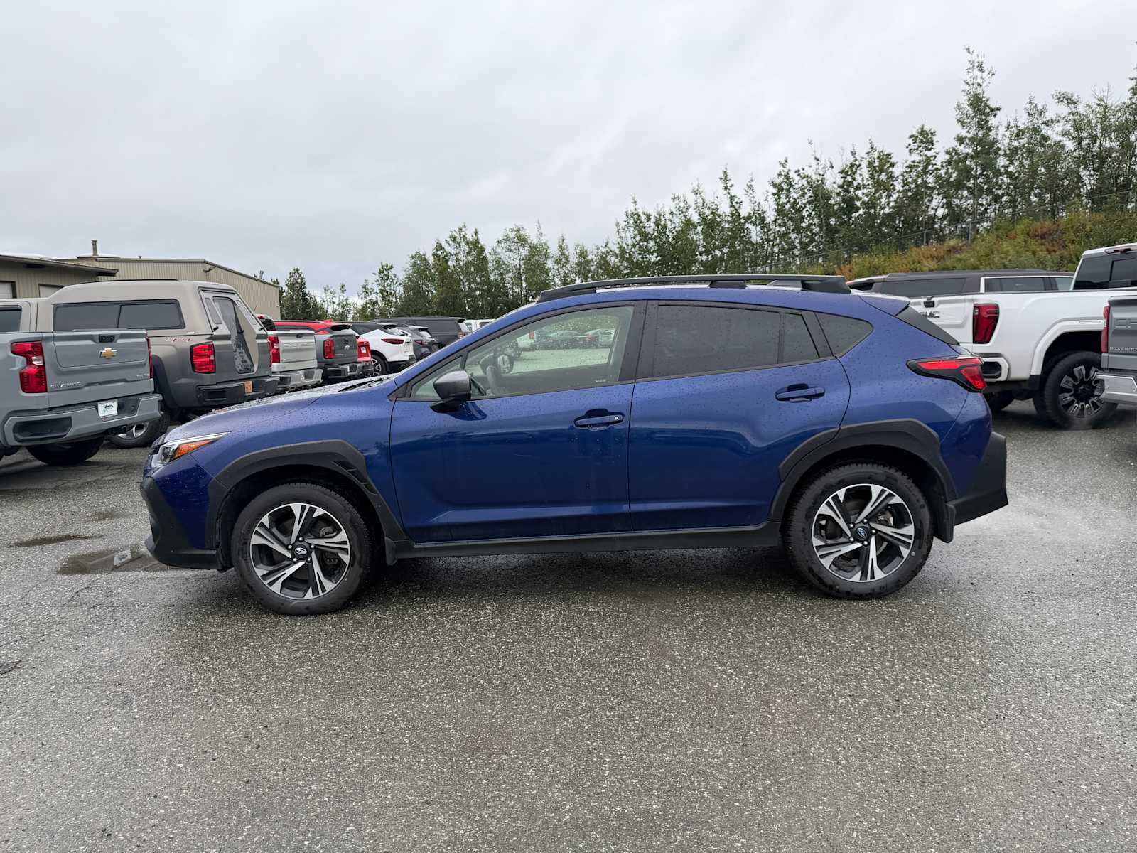 Used 2024 Subaru Crosstrek 2.0i Premium AWD/4WD image 2