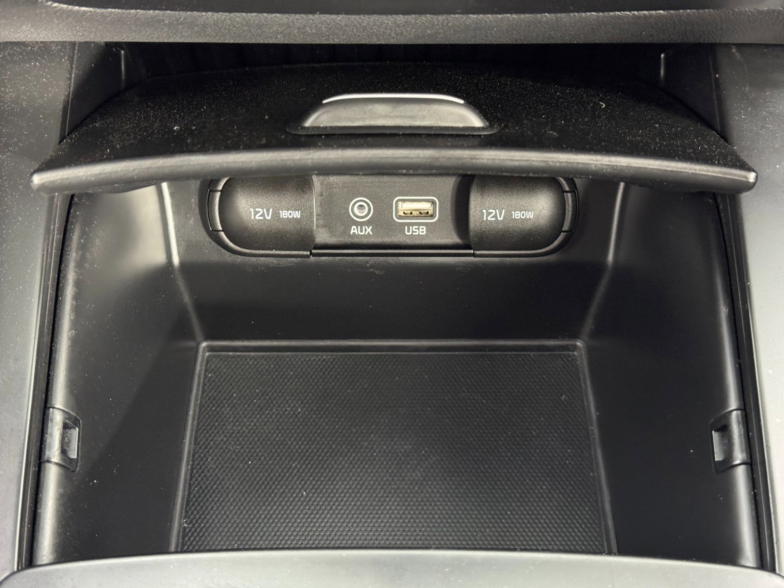 Used 2019 Kia Sorento LX image 25