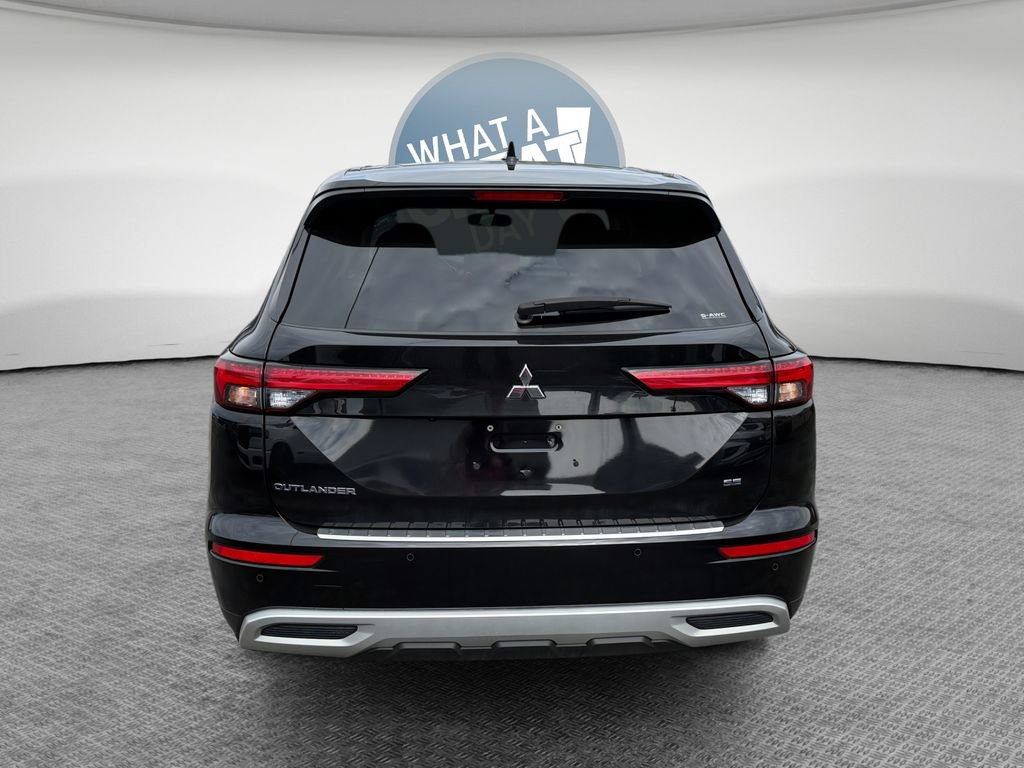 Used 2024 Mitsubishi Outlander SE AWD/4WD image 5