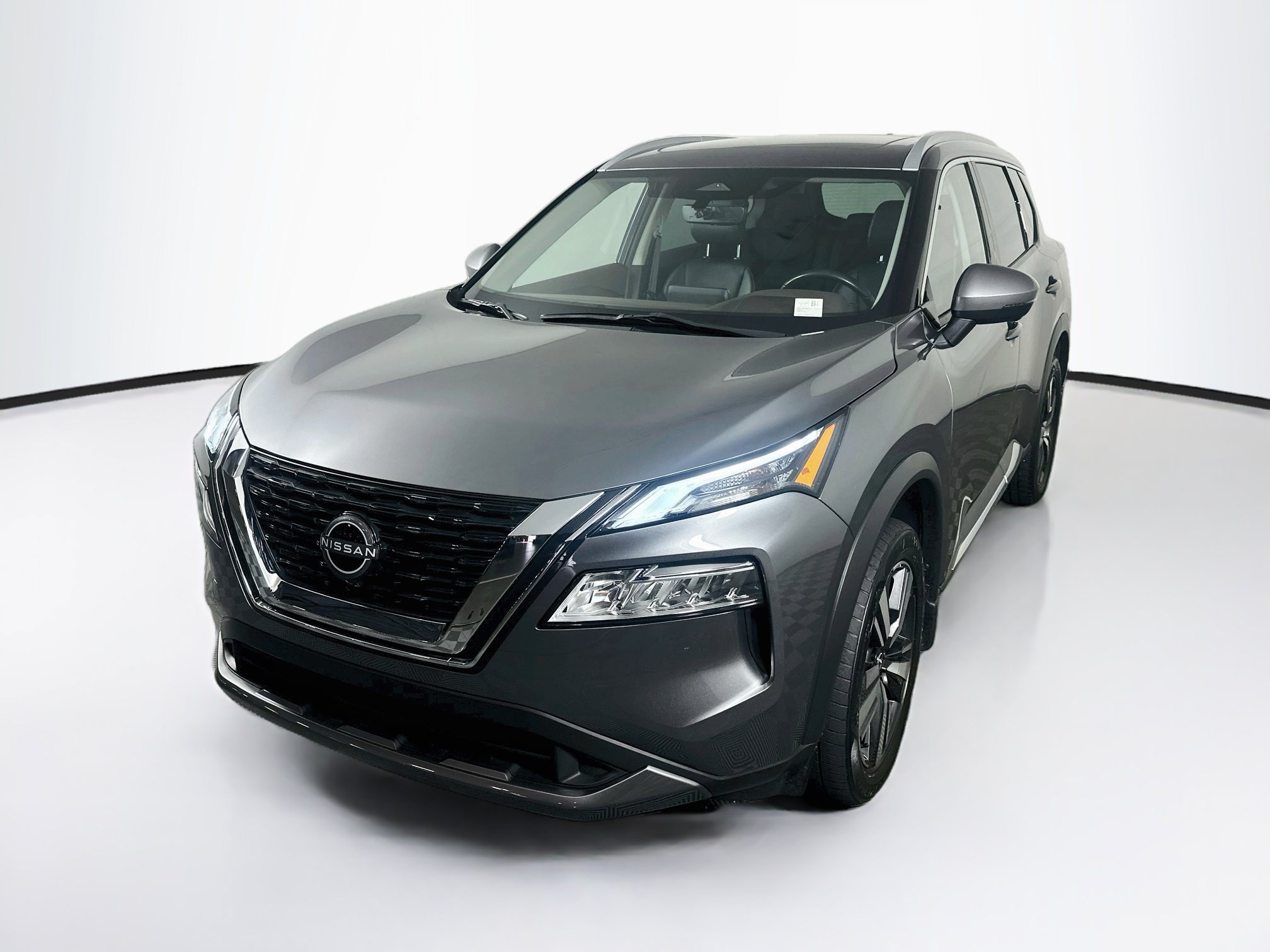 Used 2023 Nissan Rogue SL AWD/4WD image 3