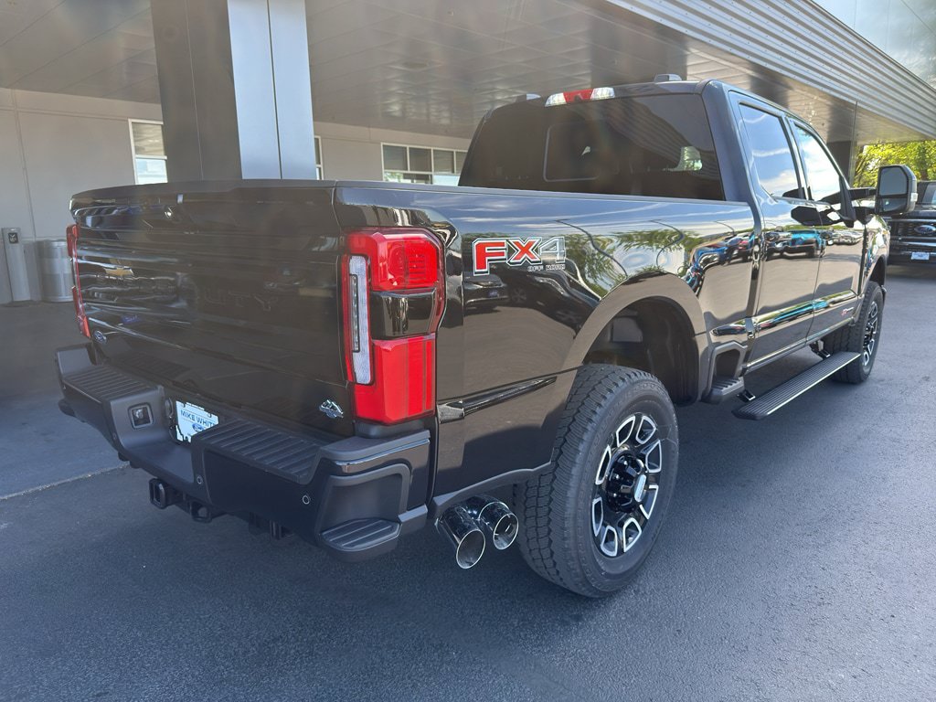 New 2026 Ford F350 Platinum w/ FX4 Off-Road Package AWD/4WD image 4