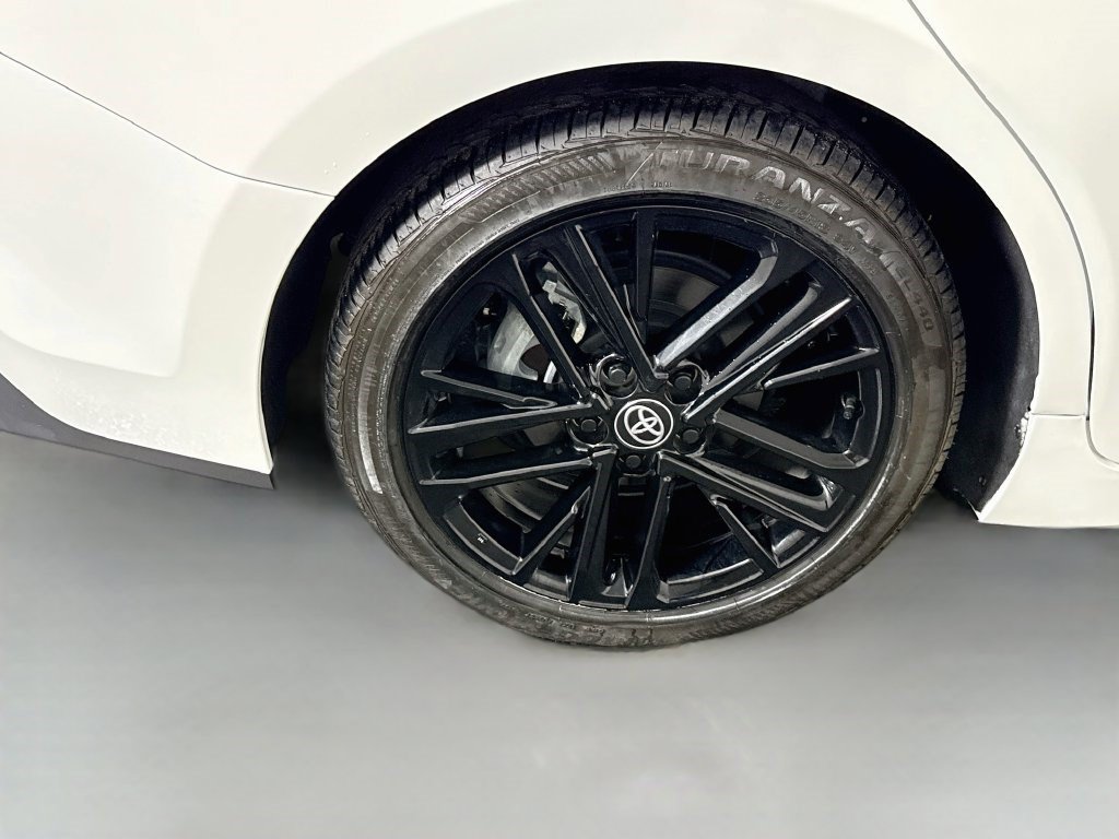 Used 2025 Toyota Camry SE w/ Convenience Package FWD image 32