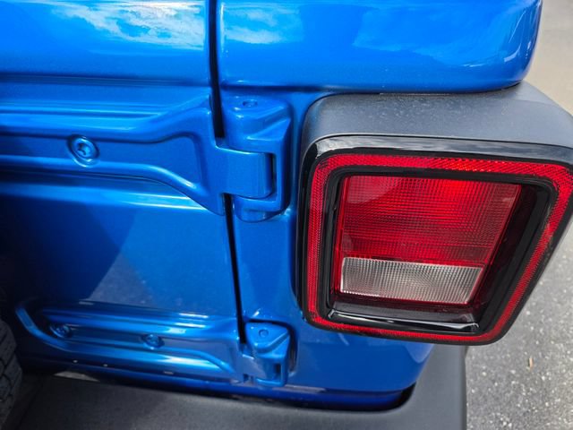 Certified 2026 Jeep Wrangler Sport AWD/4WD image 17