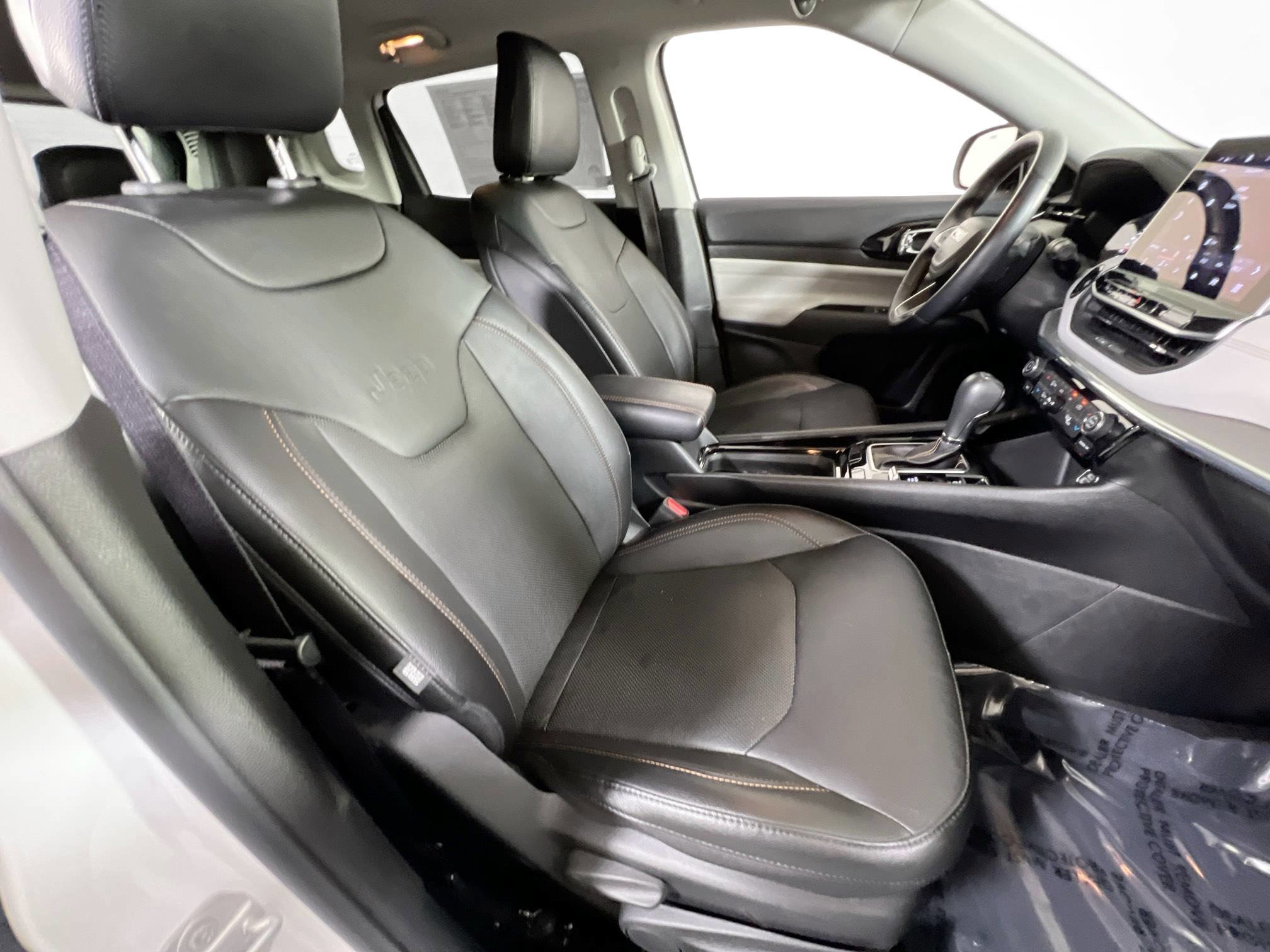 Used 2022 Jeep Compass Limited AWD/4WD image 26