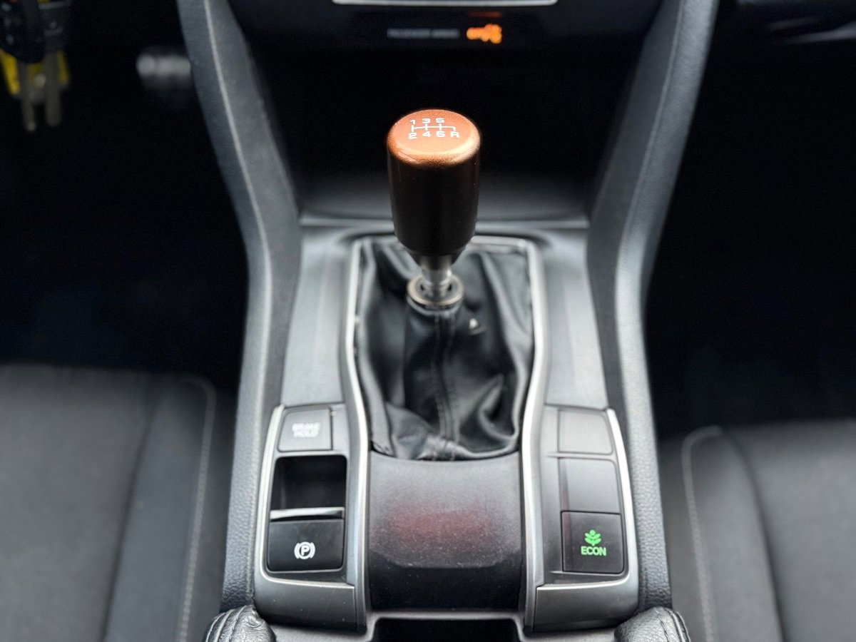 Used 2018 Honda Civic Sport image 31