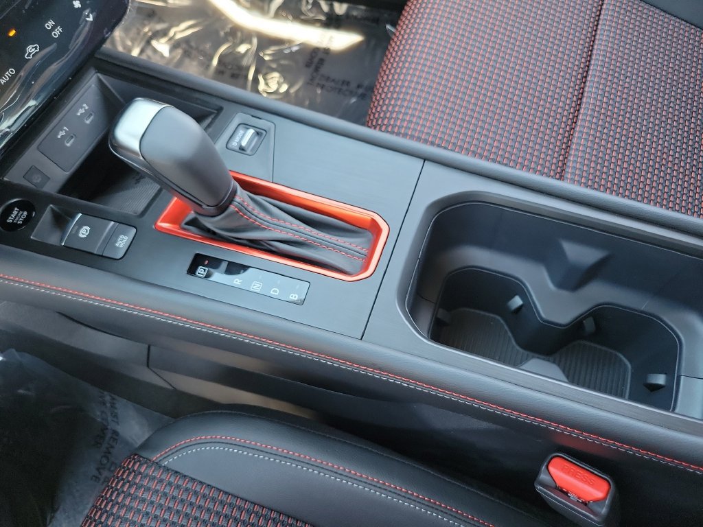 New 2026 Nissan Kicks SR FWD image 10