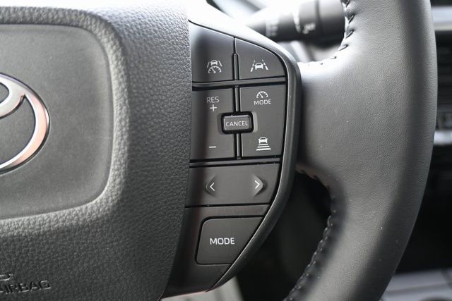 Used 2023 Toyota Prius LE image 34