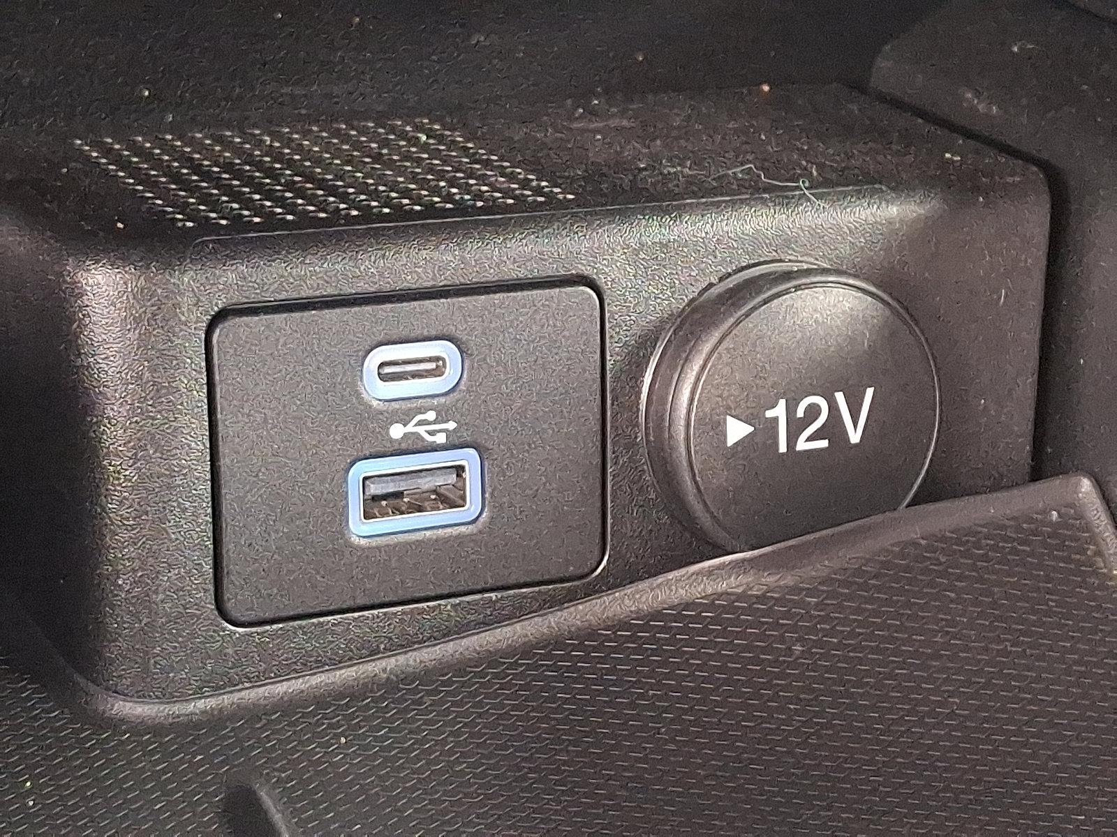 Used 2022 Ford Escape SE image 24