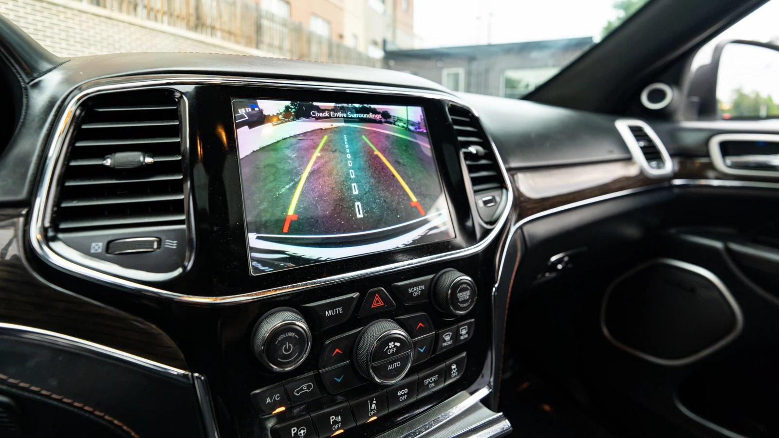 Used 2020 Jeep Grand Cherokee Summit AWD/4WD image 44