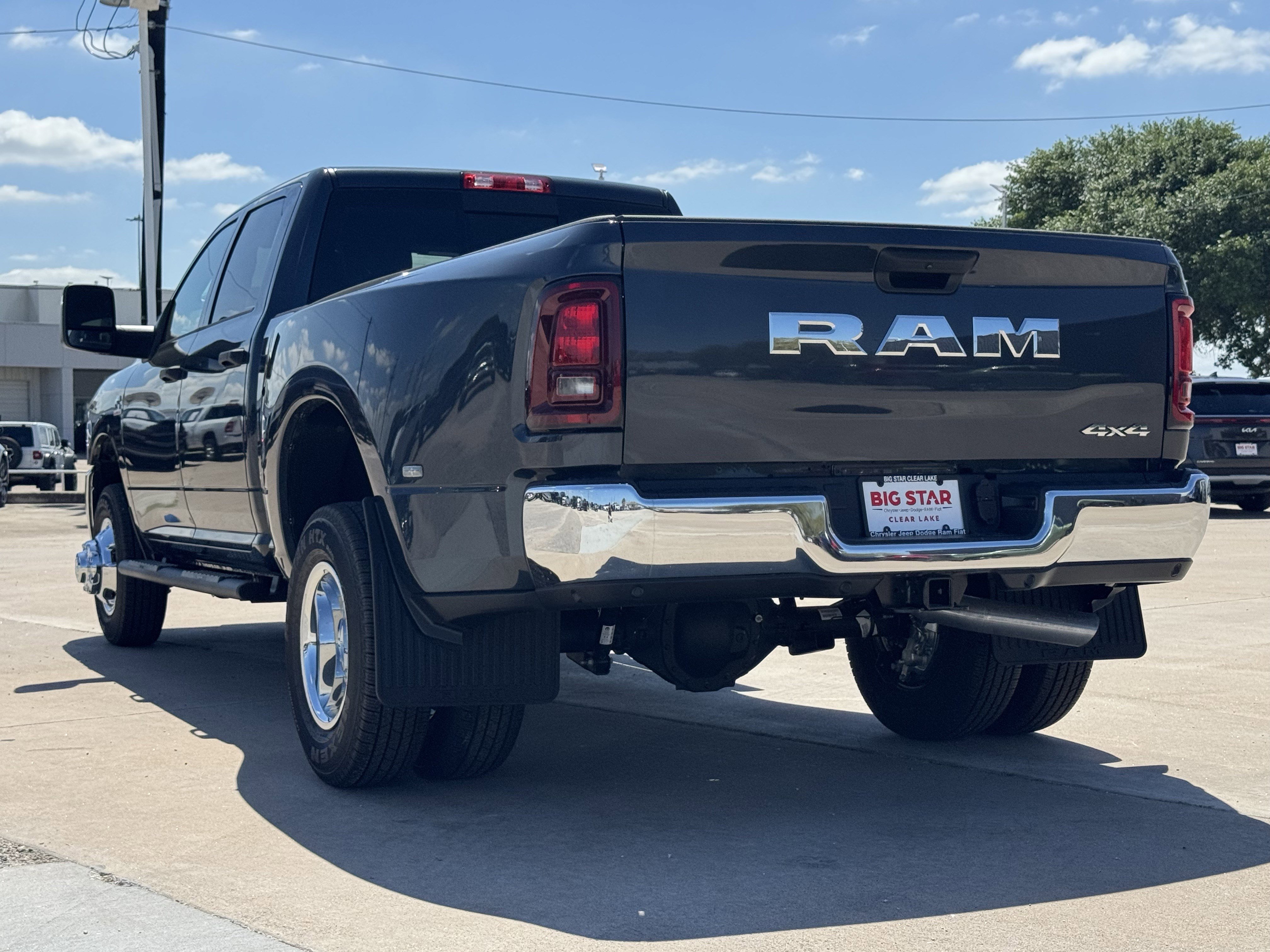 New 2026 RAM 3500 Tradesman AWD/4WD image 8