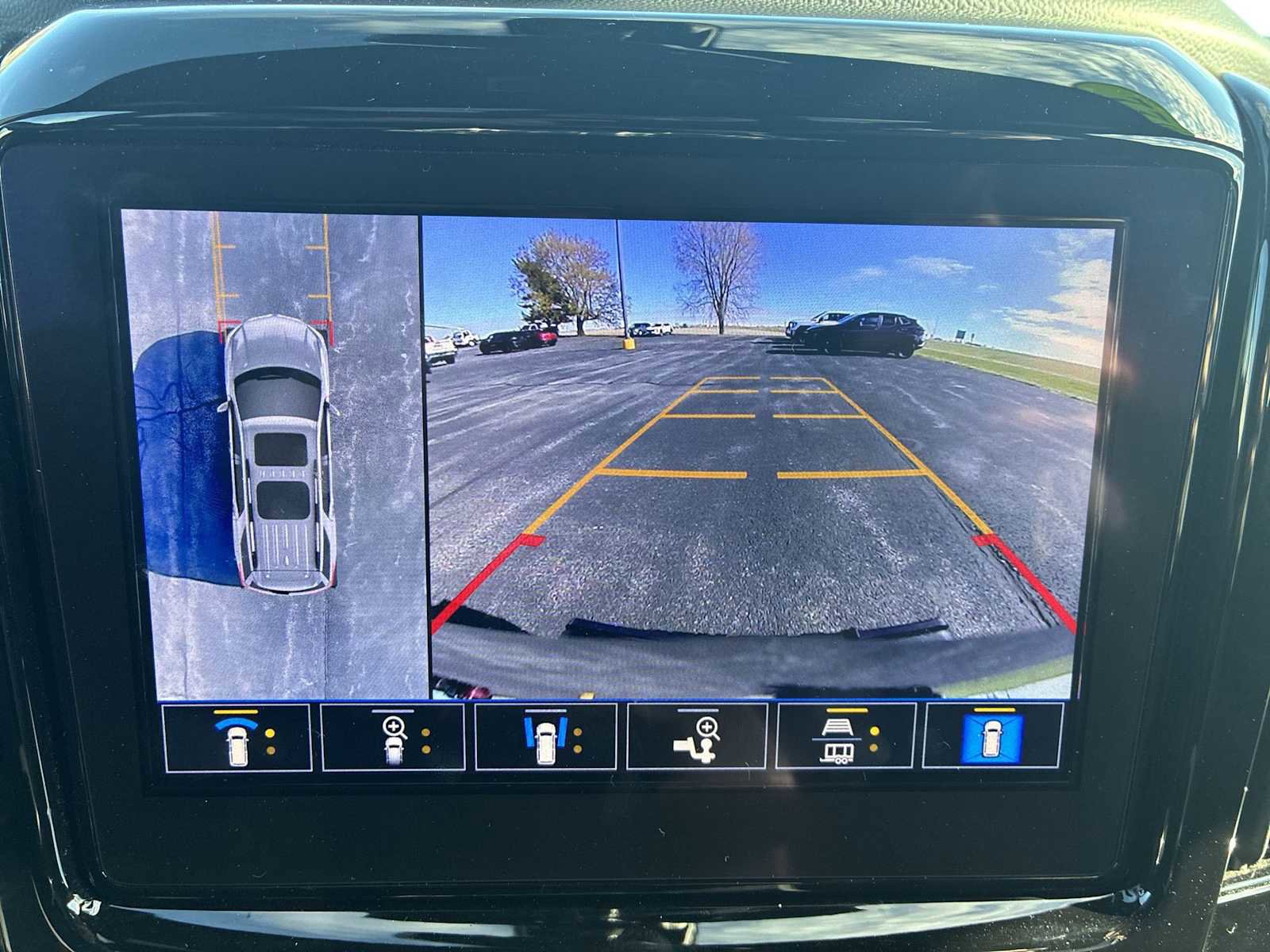 Used 2022 Chevrolet Traverse Premier image 14