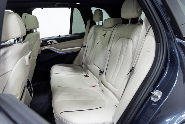 Certified 2022 BMW X5 M50i w/ Executive Package image 23