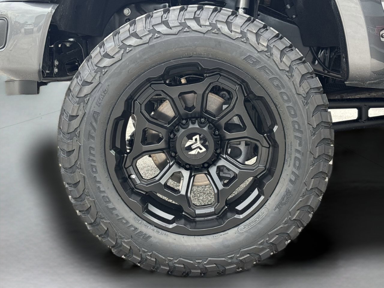 New 2025 Ford F250 XLT w/ Black Appearance Package image 37