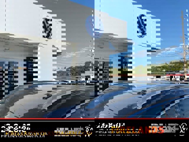 New 2026 Volkswagen Atlas Cross Sport SEL Premium R-Line image 15