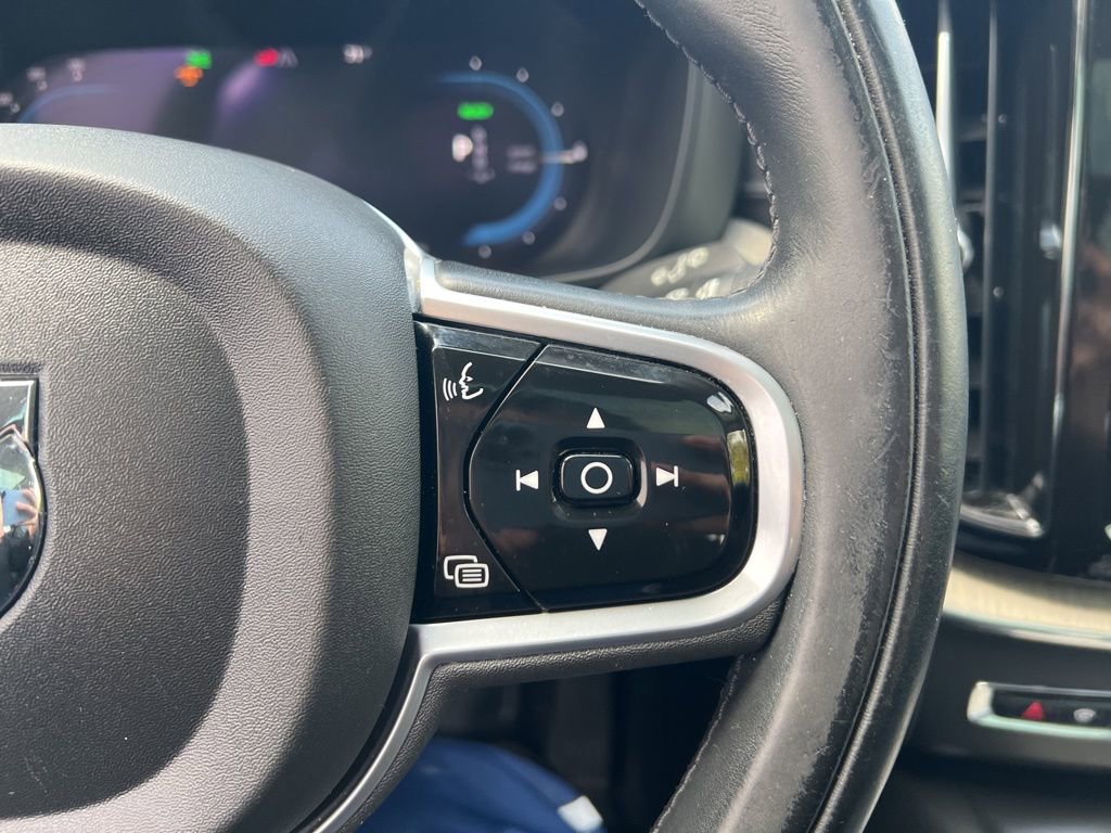 Used 2022 Volvo XC60 T8 Inscription image 19