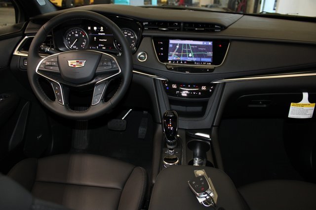 New 2025 Cadillac XT5 Premium Luxury w/ Technology Package image 11