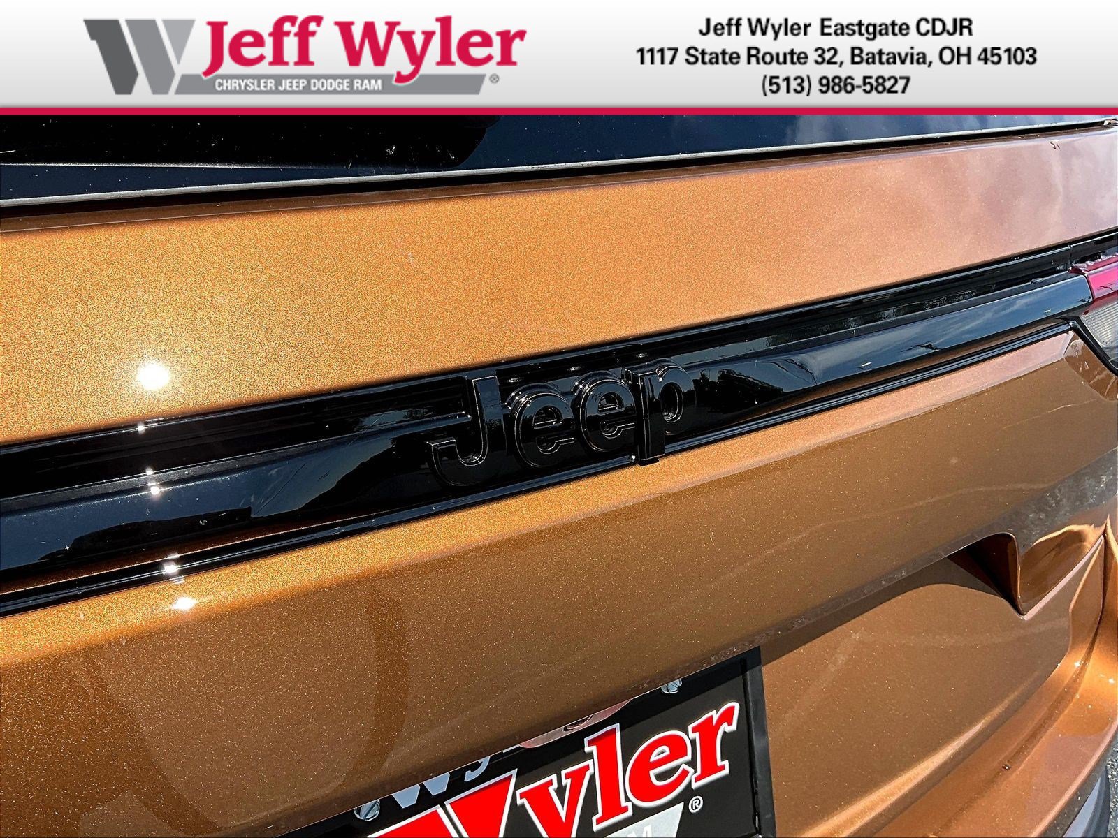New 2027 Jeep Grand Cherokee Limited w/ Limited Altitude Package AWD/4WD image 14