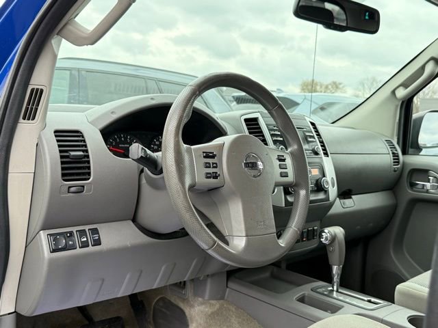 Used 2014 Nissan Frontier SV image 15