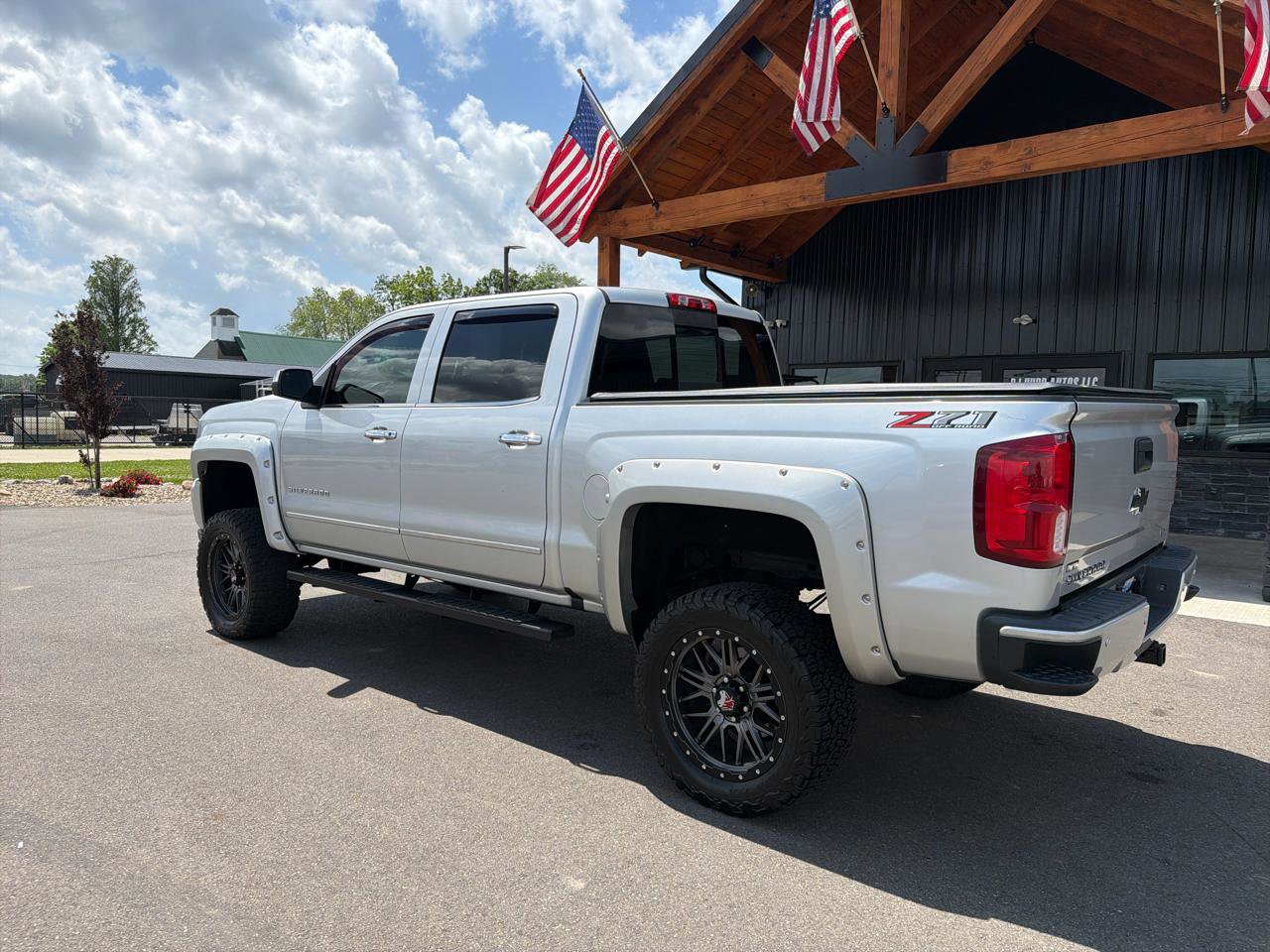 Used 2018 Chevrolet Silverado 1500 LTZ Z71 w/ LTZ Plus Package AWD/4WD image 6