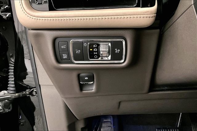 Used 2022 Lincoln Nautilus Reserve image 38