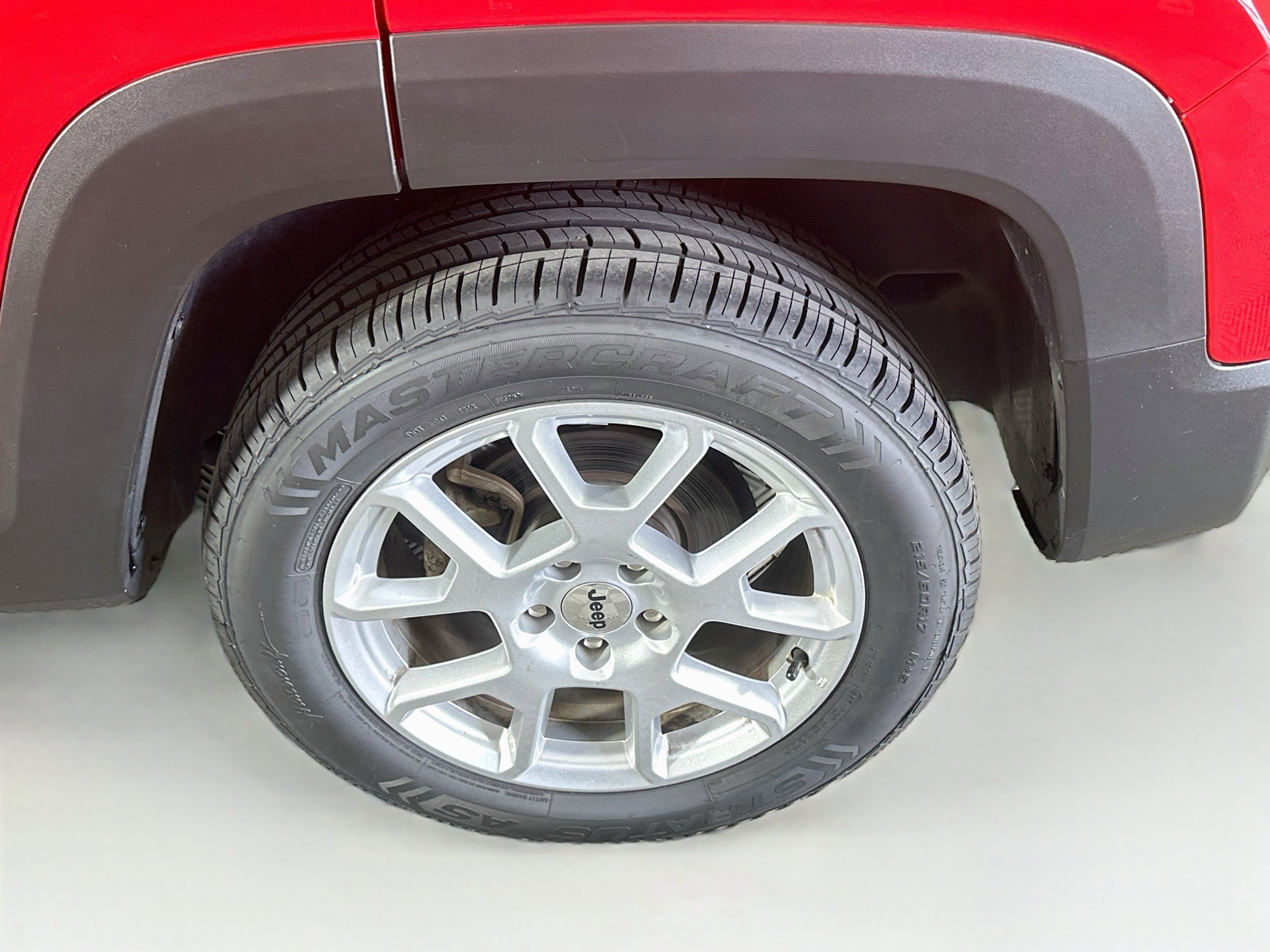 Used 2023 Jeep Renegade Latitude AWD/4WD image 11