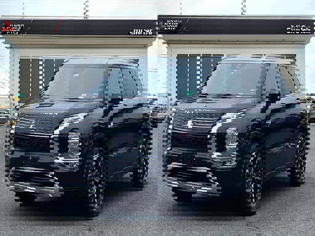New 2025 Mitsubishi Outlander SEL image 1