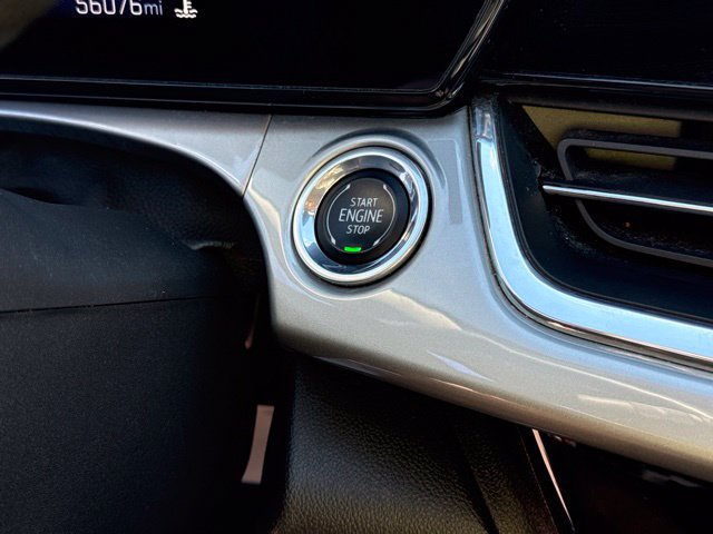 Used 2025 Chevrolet Trax LT FWD image 17