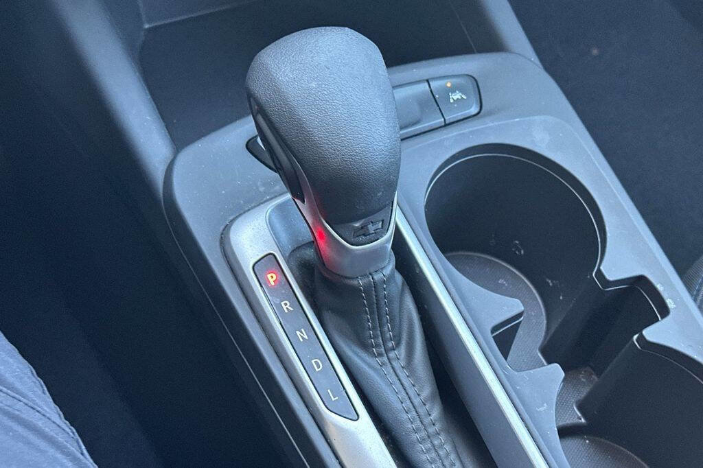 Used 2024 Chevrolet Trax LS w/ LS Convenience Package image 21