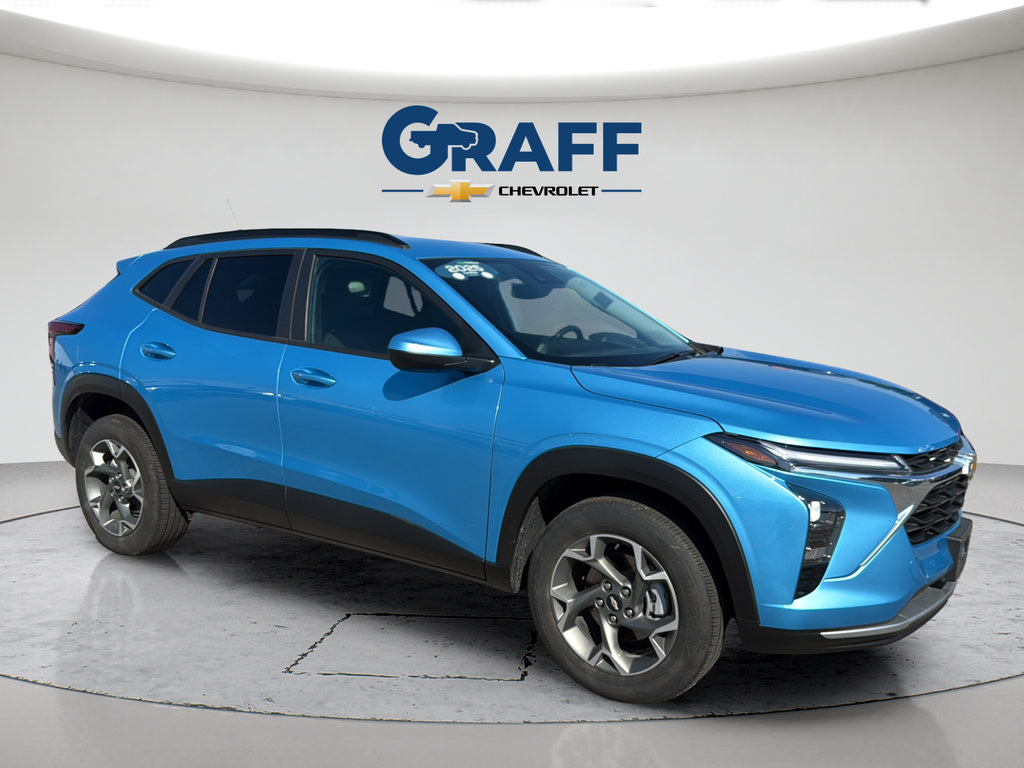Used 2025 Chevrolet Trax LT w/ Driver Confidence Package FWD image 16
