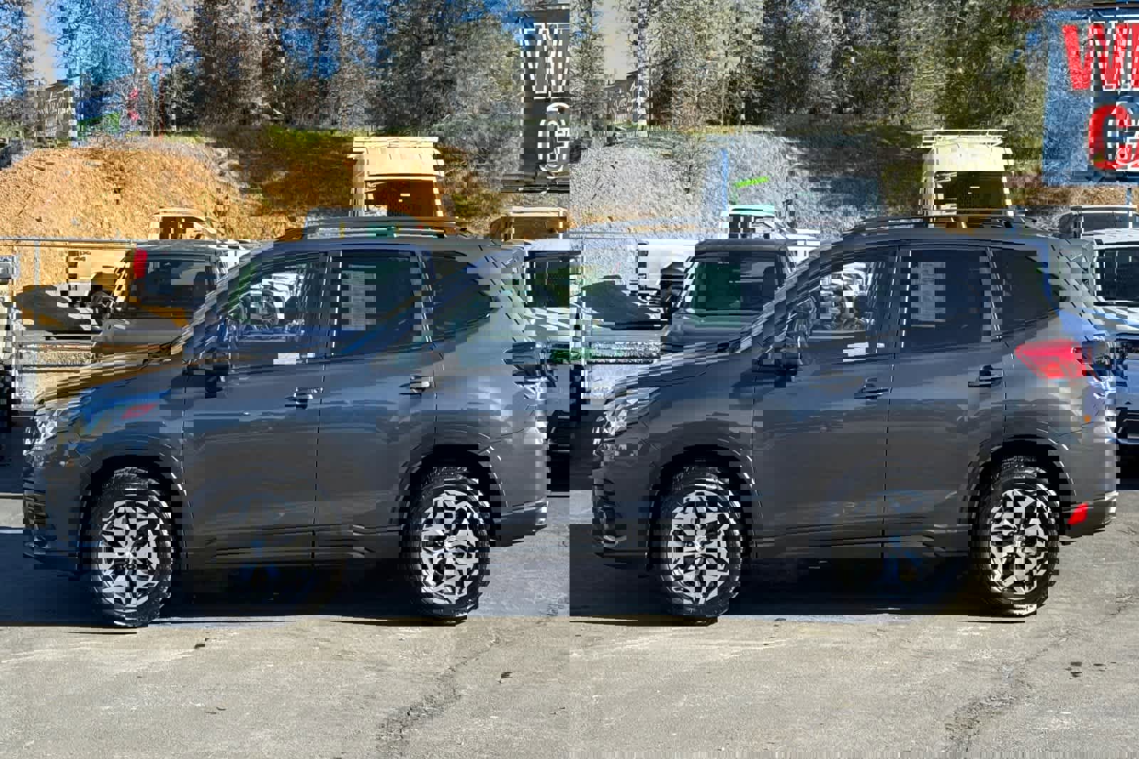 Used 2023 Subaru Forester Premium image 6