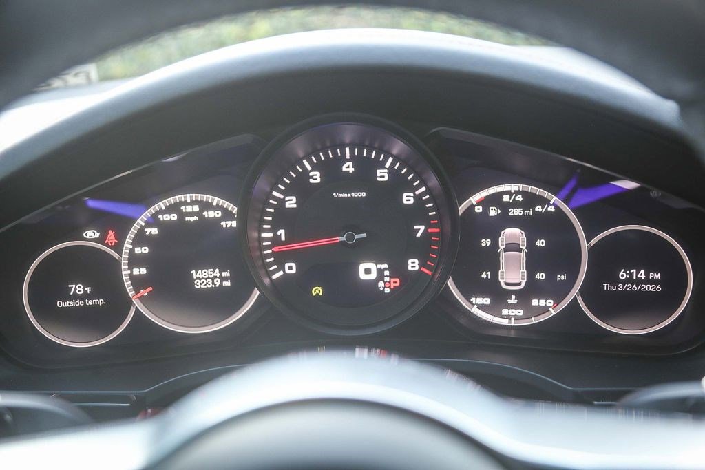 Used 2023 Porsche Cayenne Platinum Edition image 25