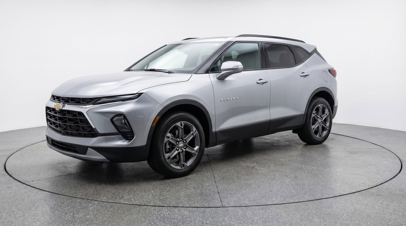 Used 2025 Chevrolet Blazer LT image 3