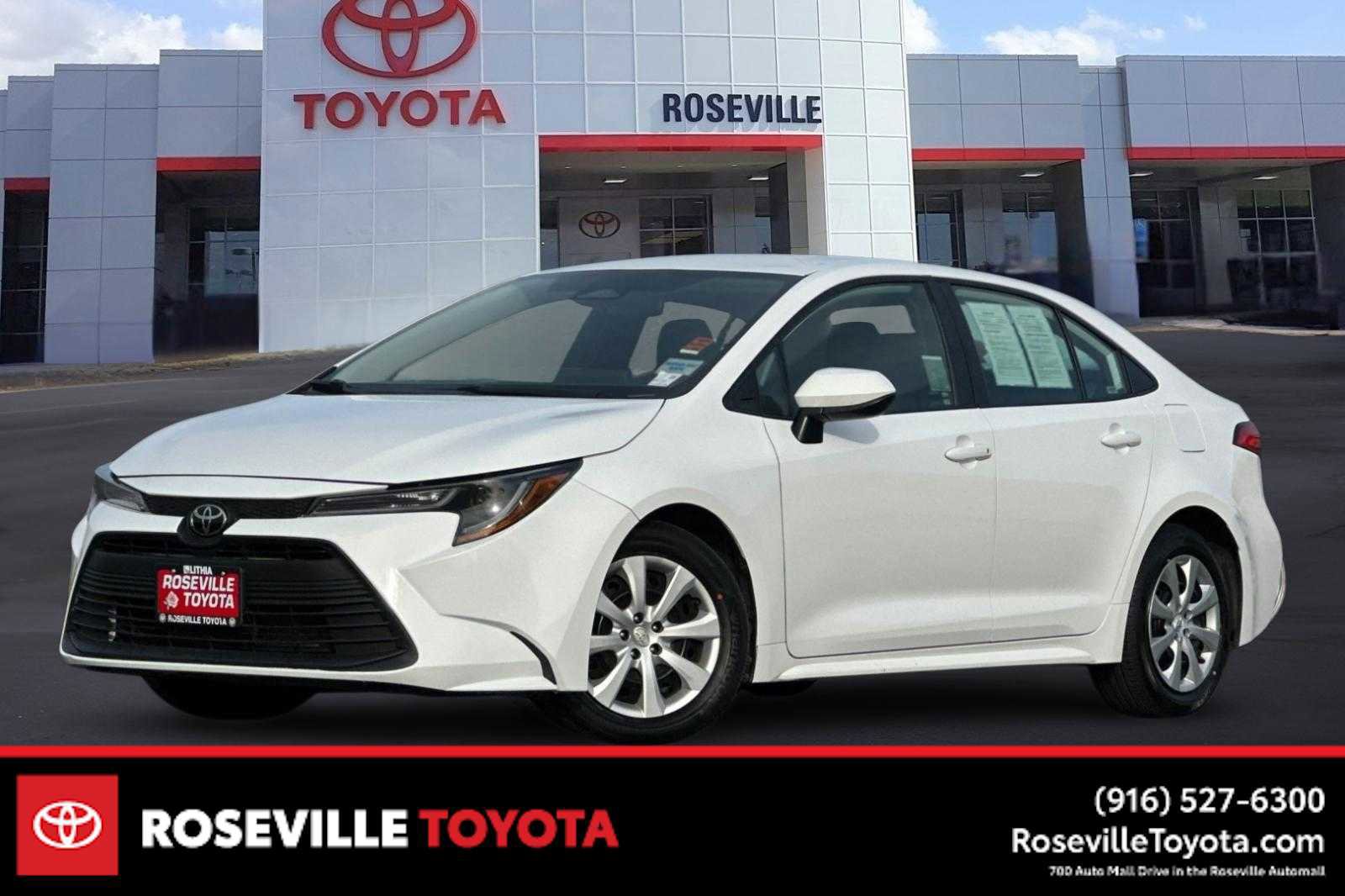 Used 2024 Toyota Corolla LE FWD image 1