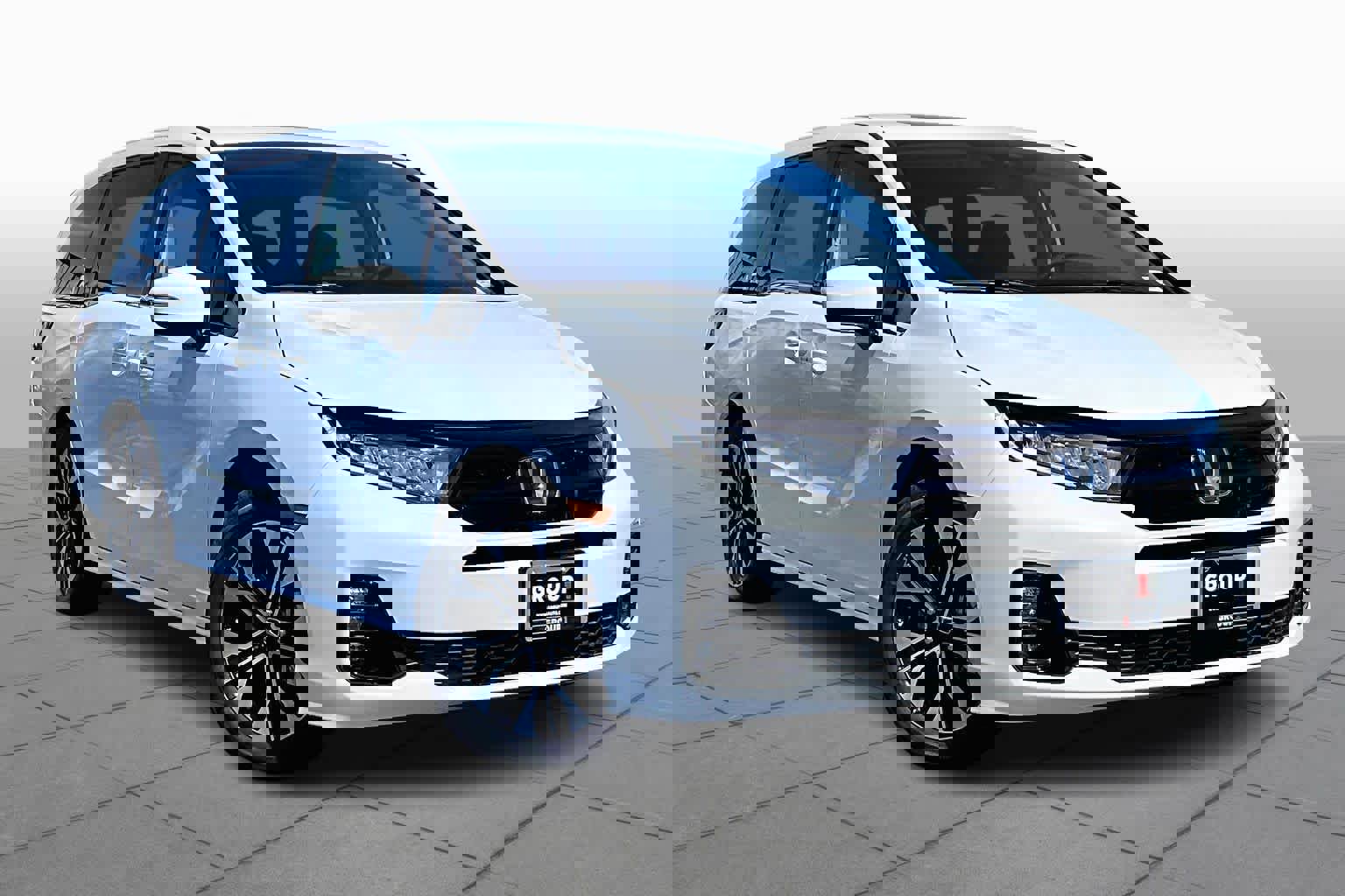 New 2026 Honda Odyssey Elite image 2