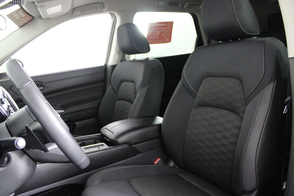 Certified 2024 Nissan Pathfinder SV FWD image 19