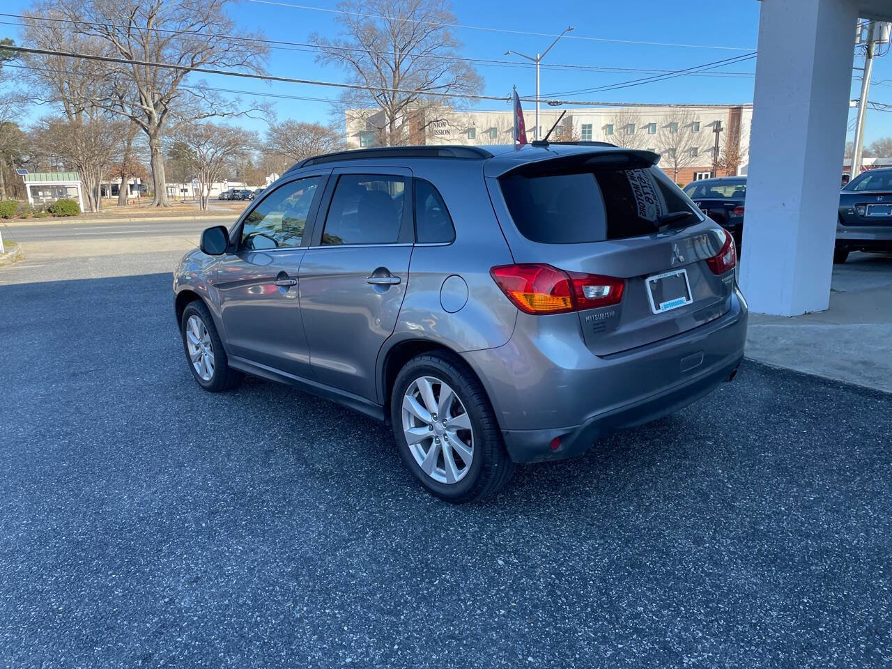 Used 2013 Mitsubishi Outlander Sport SE image 5