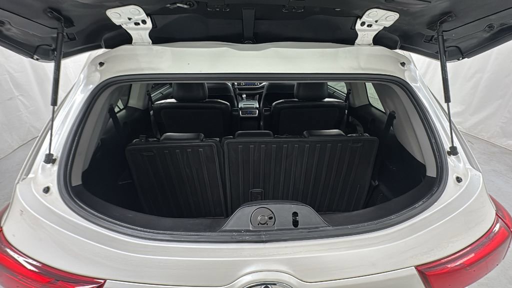 Used 2018 Toyota Highlander XLE image 20