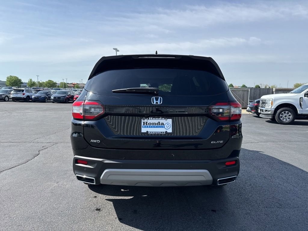 Used 2025 Honda Pilot Elite image 6