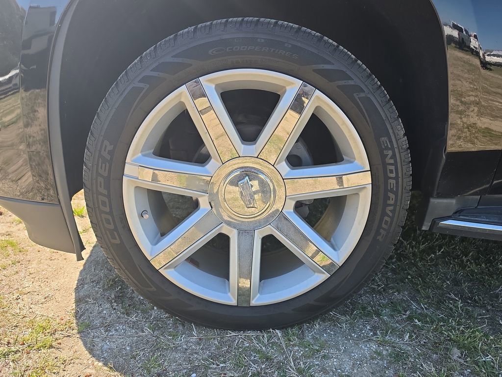 Used 2017 Cadillac Escalade Luxury image 9