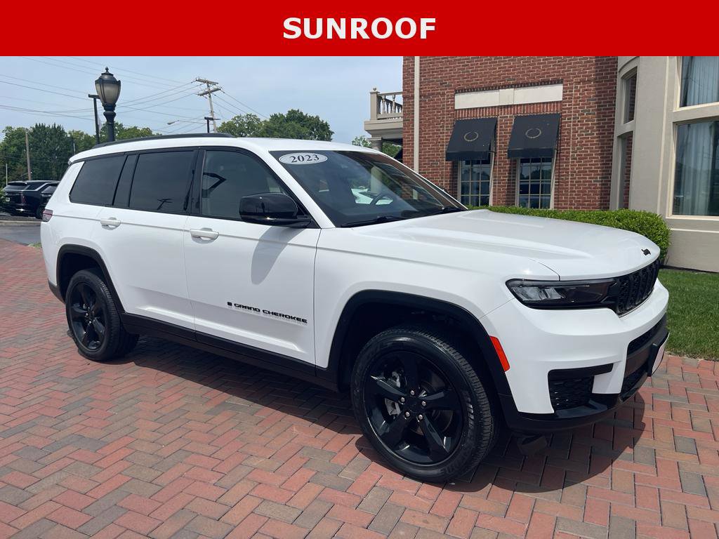 Used 2023 Jeep Grand Cherokee L Laredo AWD/4WD image 5