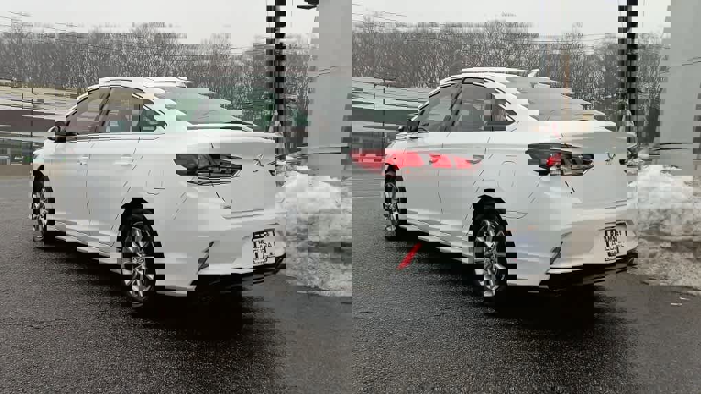 Used 2018 Hyundai Sonata SE w/ Cargo Package image 3