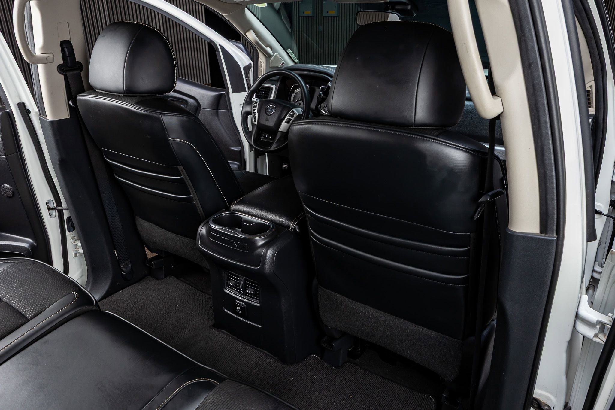 Used 2017 Nissan Titan PRO-4X image 31