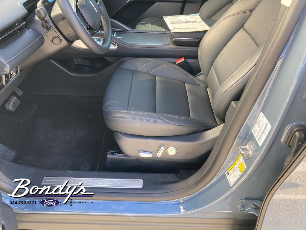 Used 2026 Lincoln Nautilus Premier w/ Equipment Group 102A AWD/4WD image 6