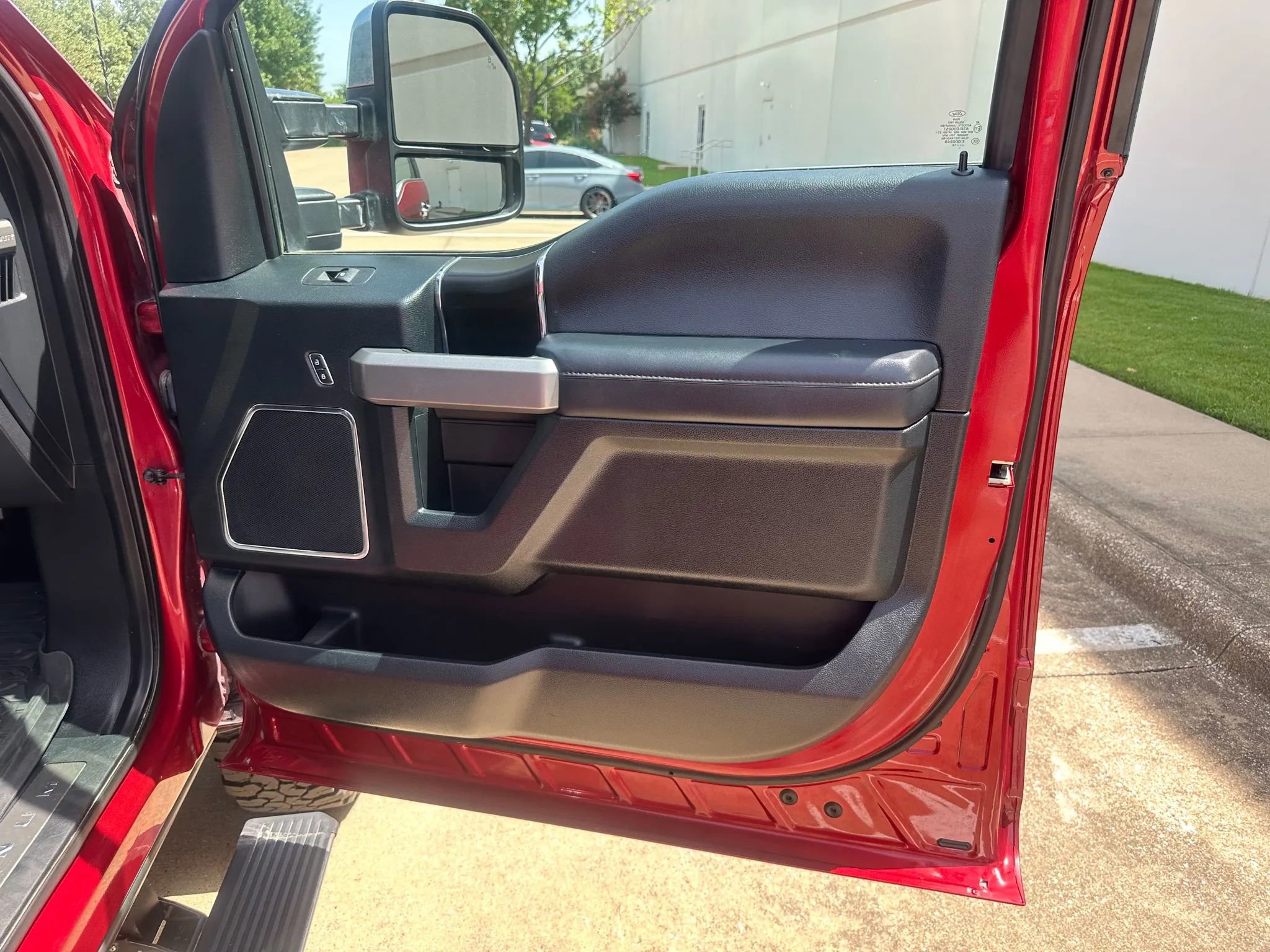 Used 2018 Ford F250 Platinum w/ Platinum Ultimate Package image 28