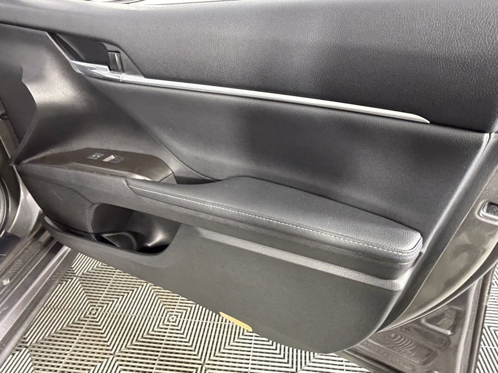 Used 2023 Toyota Camry XSE image 34