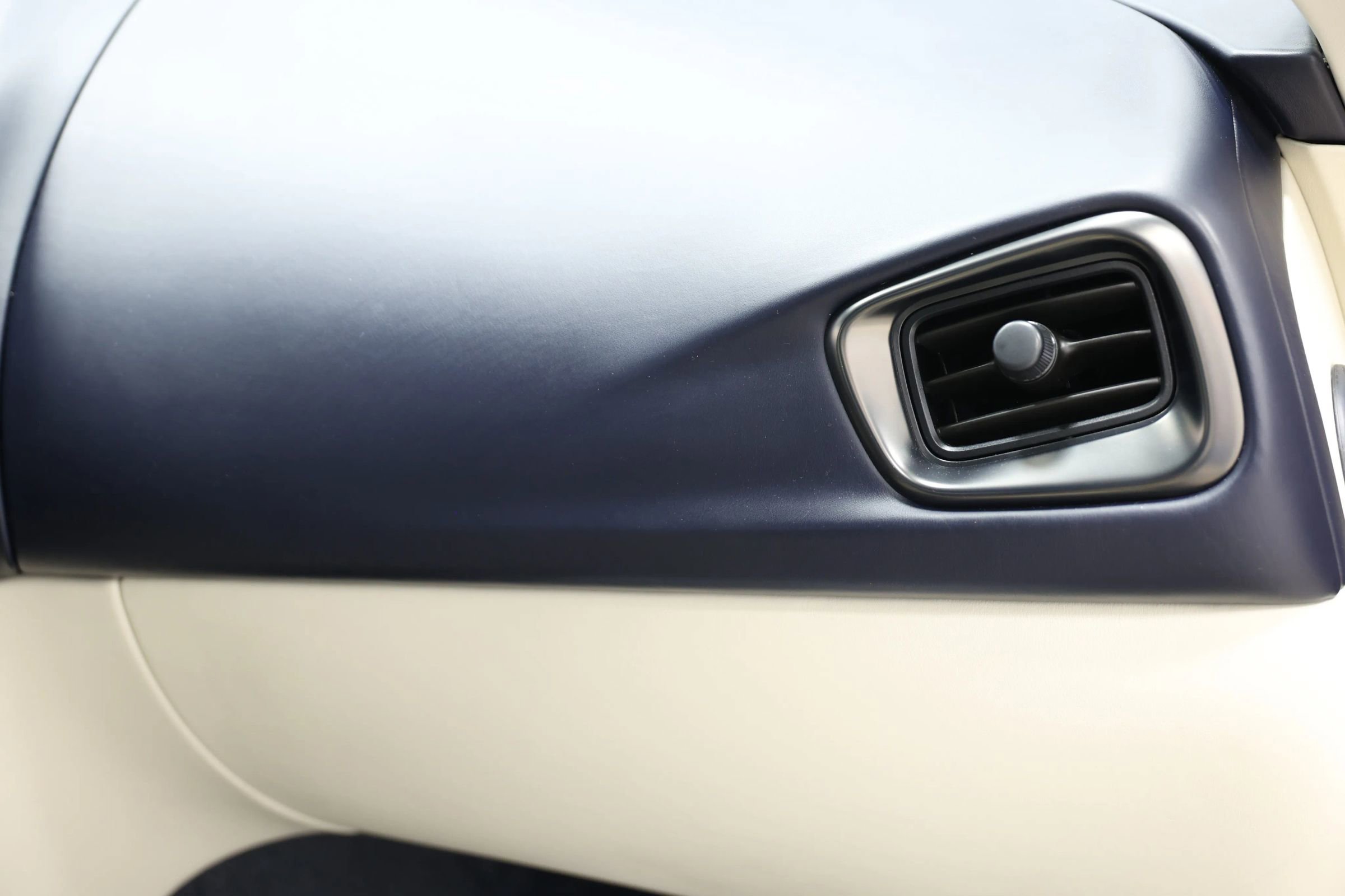 Used 2019 Aston Martin DB11 Coupe RWD image 88